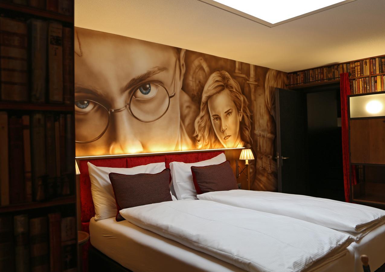 Schoftland Hotel Cinema 8 מראה חיצוני תמונה