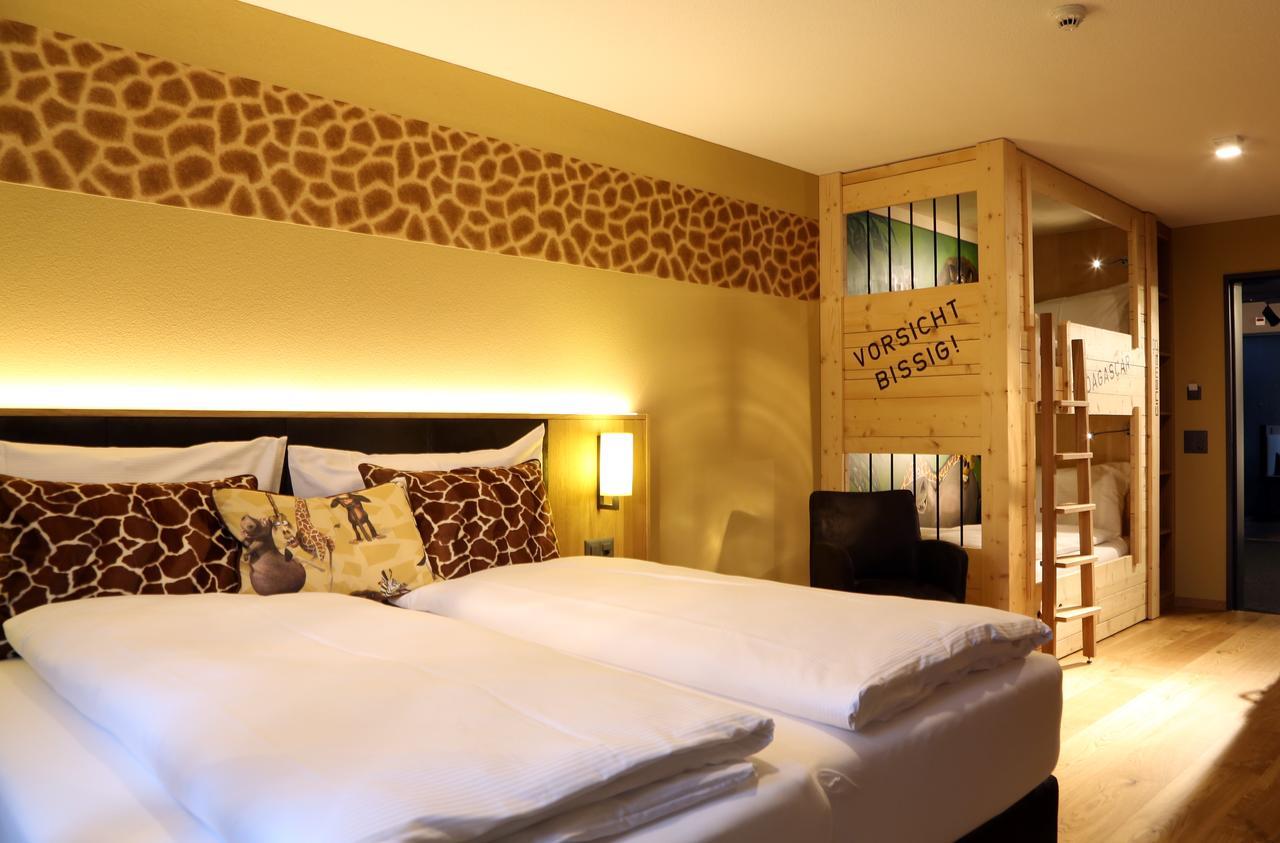 Schoftland Hotel Cinema 8 מראה חיצוני תמונה