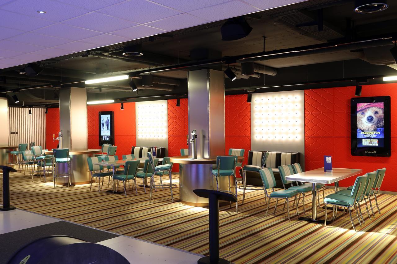 Schoftland Hotel Cinema 8 מראה חיצוני תמונה