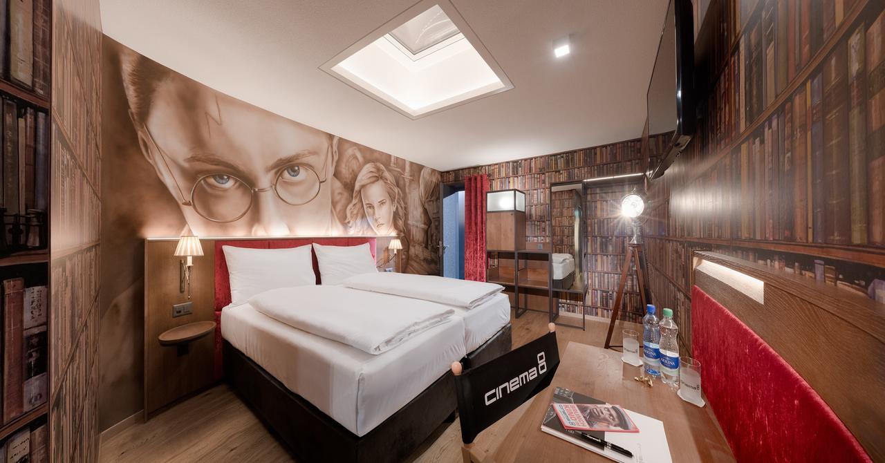 Schoftland Hotel Cinema 8 מראה חיצוני תמונה